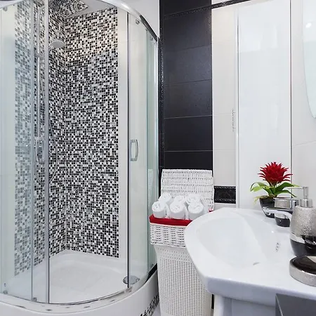 Na Mstislavtsa S Vidom Na Natsional'nuiu Biblioteku Apartment Minsk